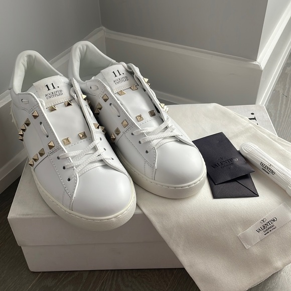 BRAND NEW Valentino Garavani White Rockstud Untitled Sneakers - Picture 1 of 6